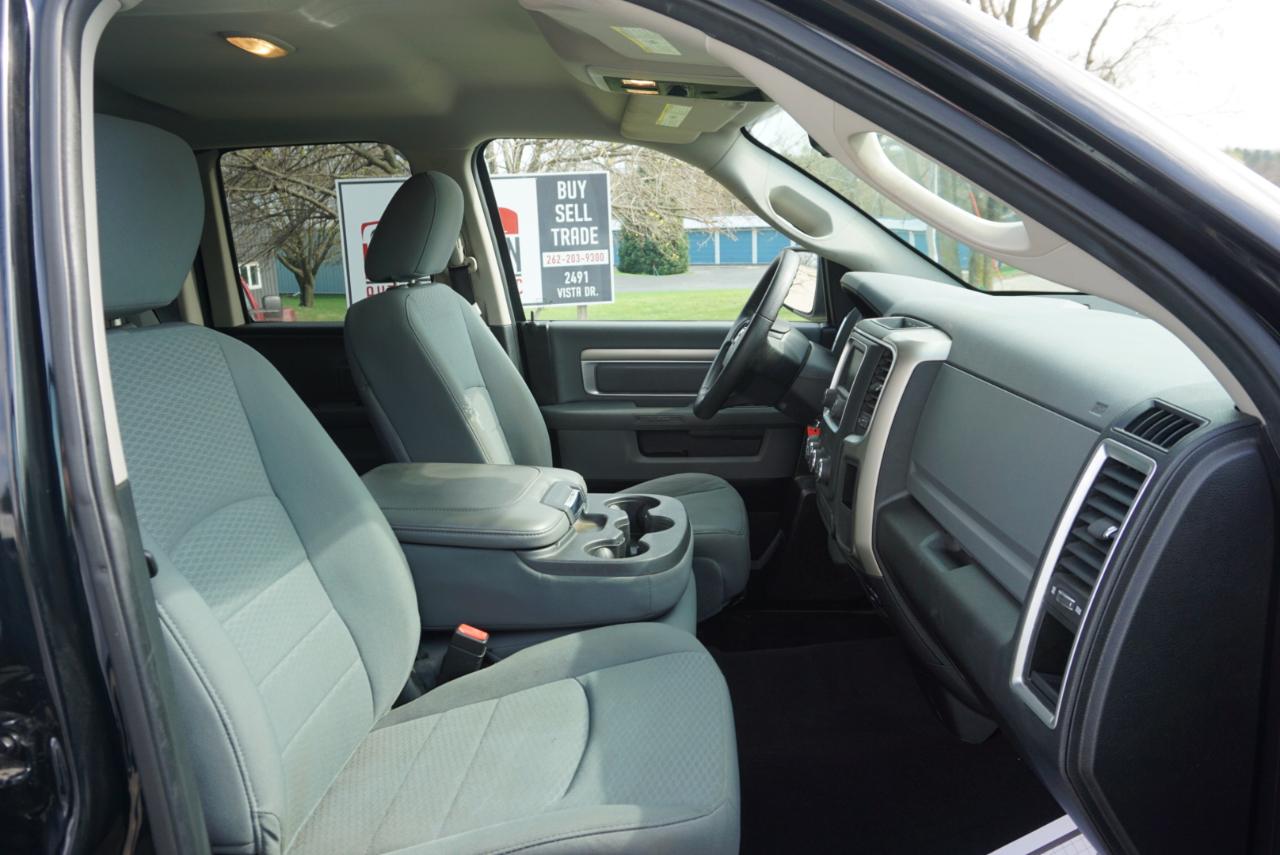 RAM 1500 4WD Quad Cab 140.5" SLT 2014