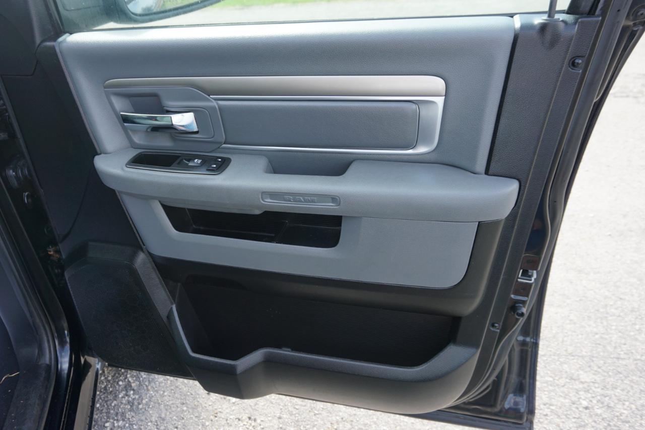 RAM 1500 4WD Quad Cab 140.5" SLT 2014