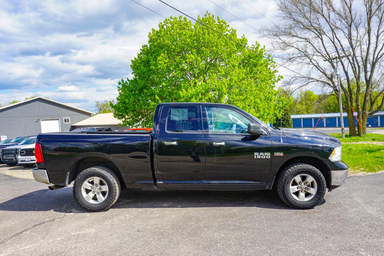 RAM 1500 4WD Quad Cab 140.5" SLT 2014