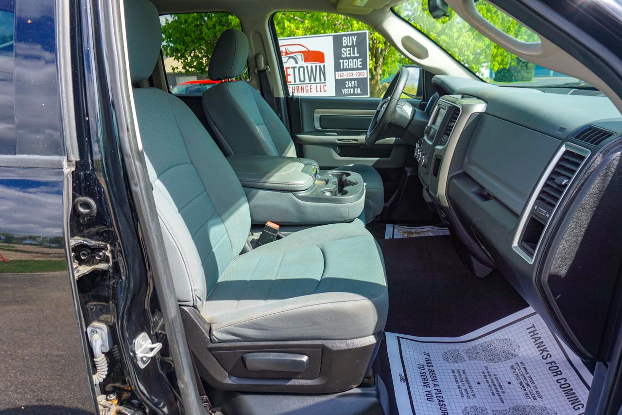 RAM 1500 4WD Quad Cab 140.5" SLT 2014