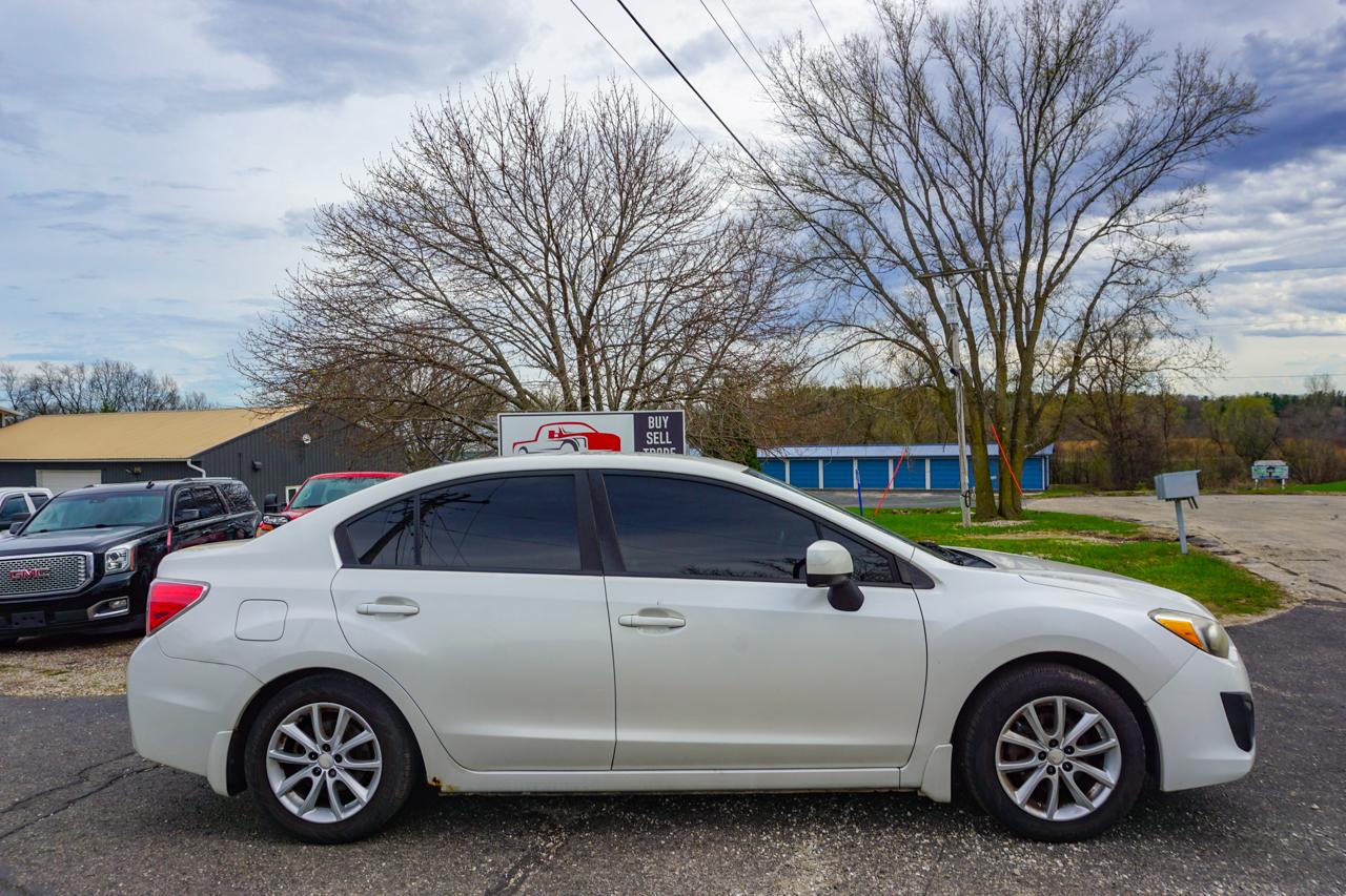 Subaru Impreza Sedan 4dr Auto 2.0i Premium 2013