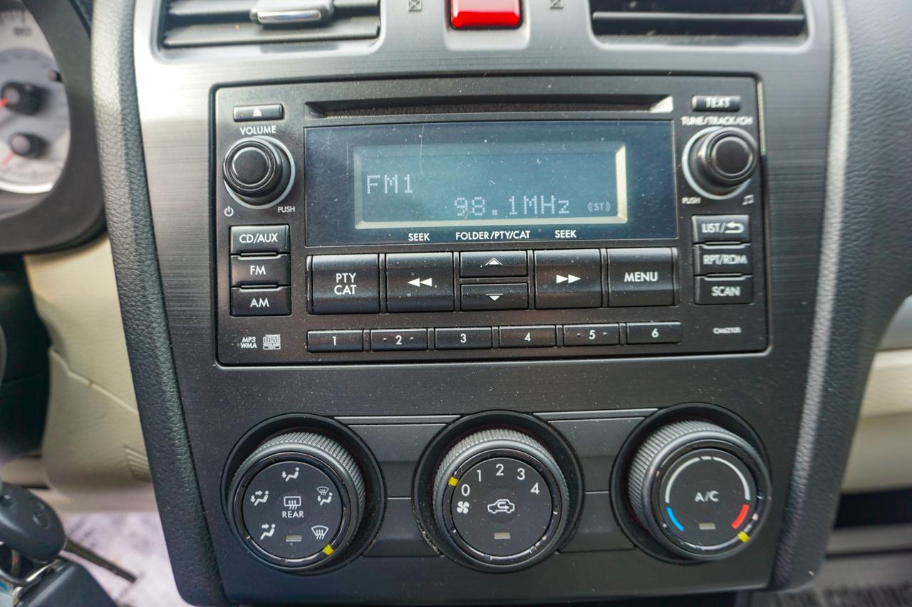 Subaru Impreza Sedan 4dr Auto 2.0i Premium 2013