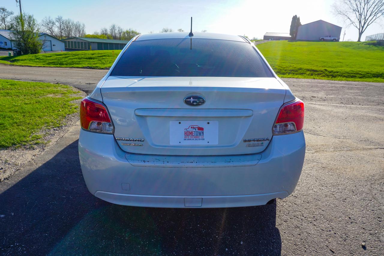 Subaru Impreza Sedan 4dr Auto 2.0i Premium 2013