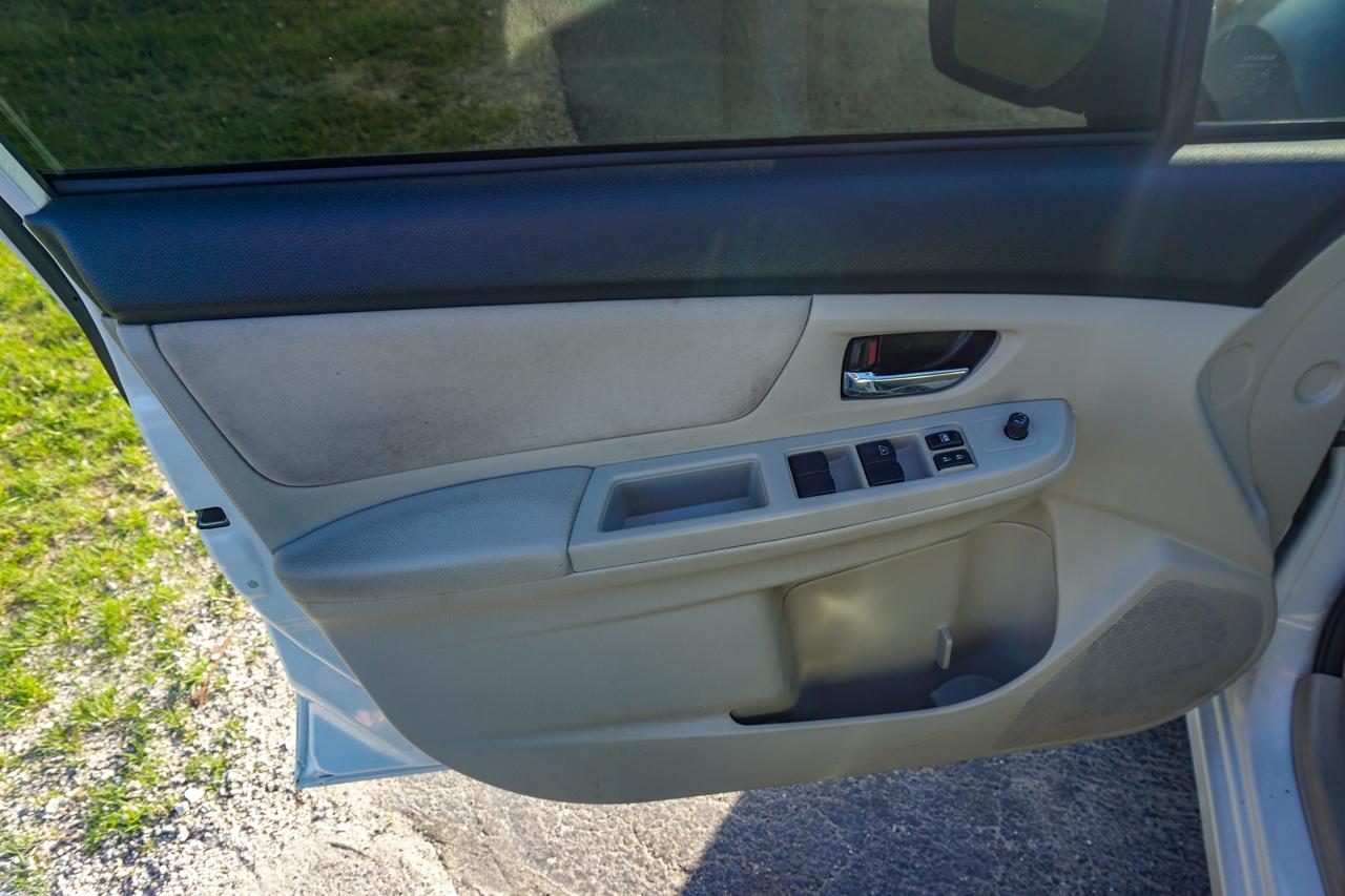 Subaru Impreza Sedan 4dr Auto 2.0i Premium 2013