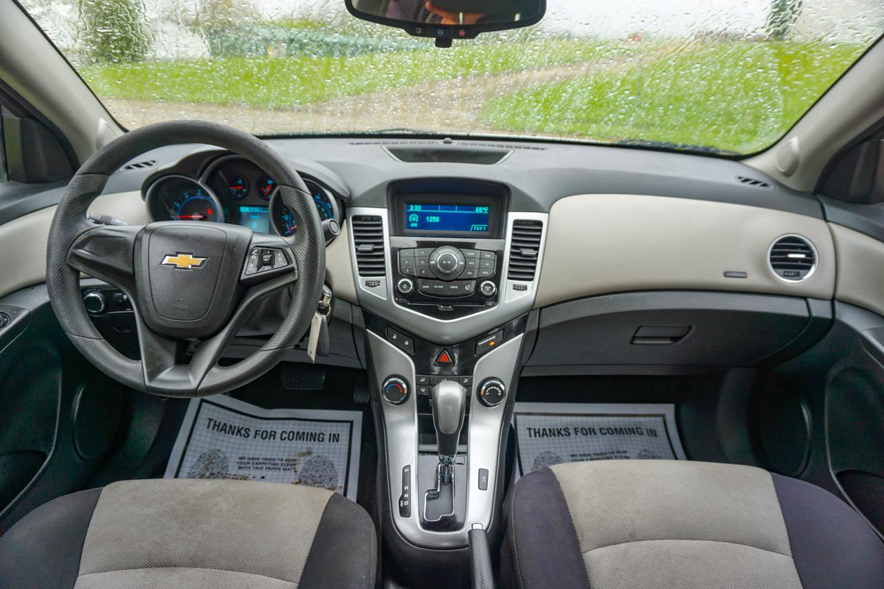 Chevrolet Cruze 4dr Sdn Auto LS 2014
