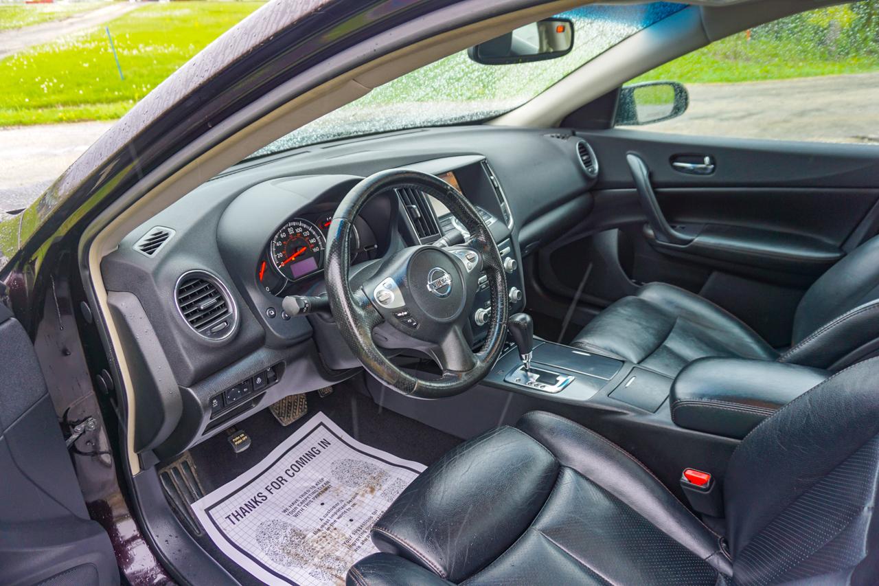 Nissan Maxima 4dr Sdn V6 CVT 3.5 SV 2012
