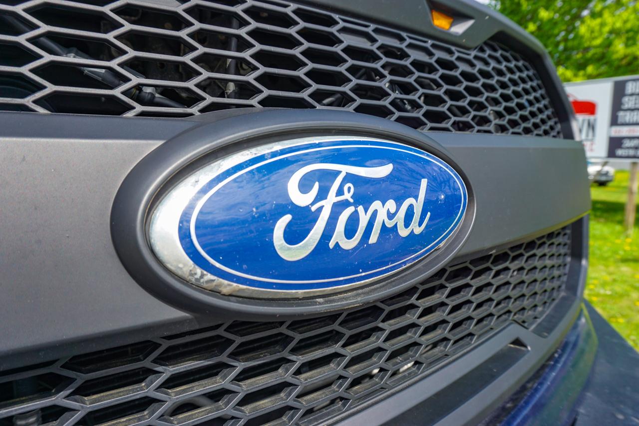 Ford F-150 4WD SuperCrew 145" King Ranch 2010