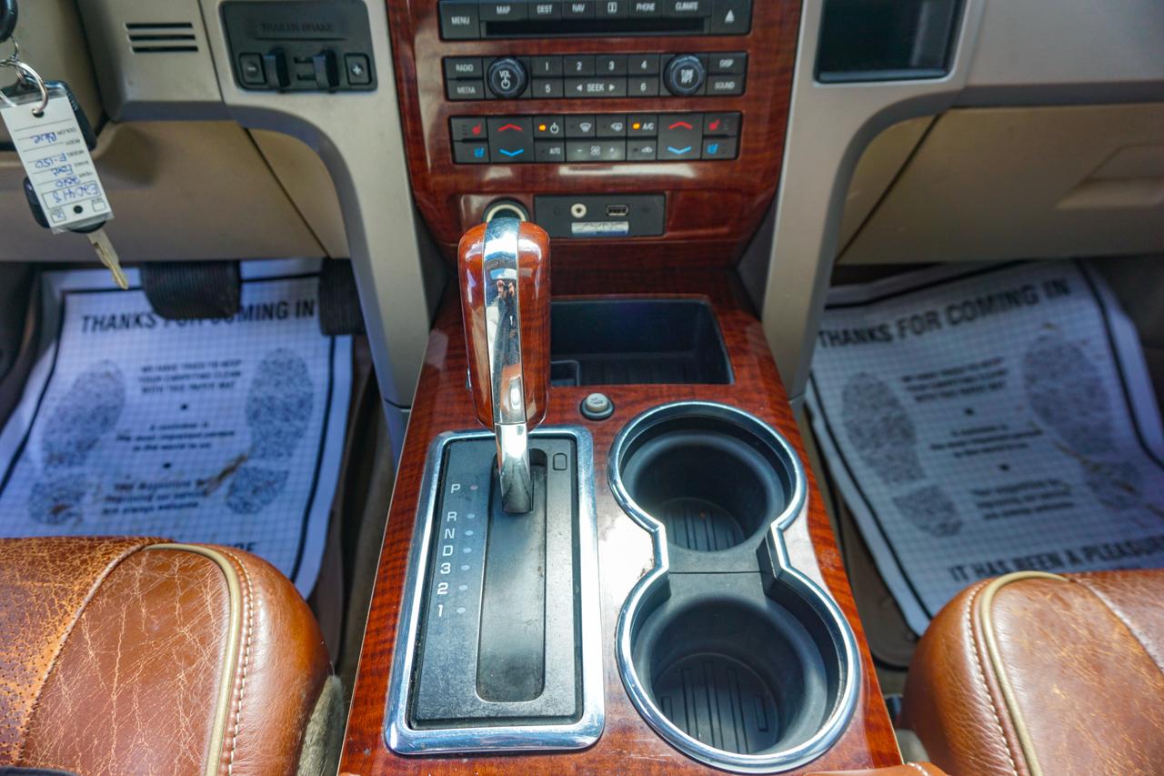 Ford F-150 4WD SuperCrew 145" King Ranch 2010