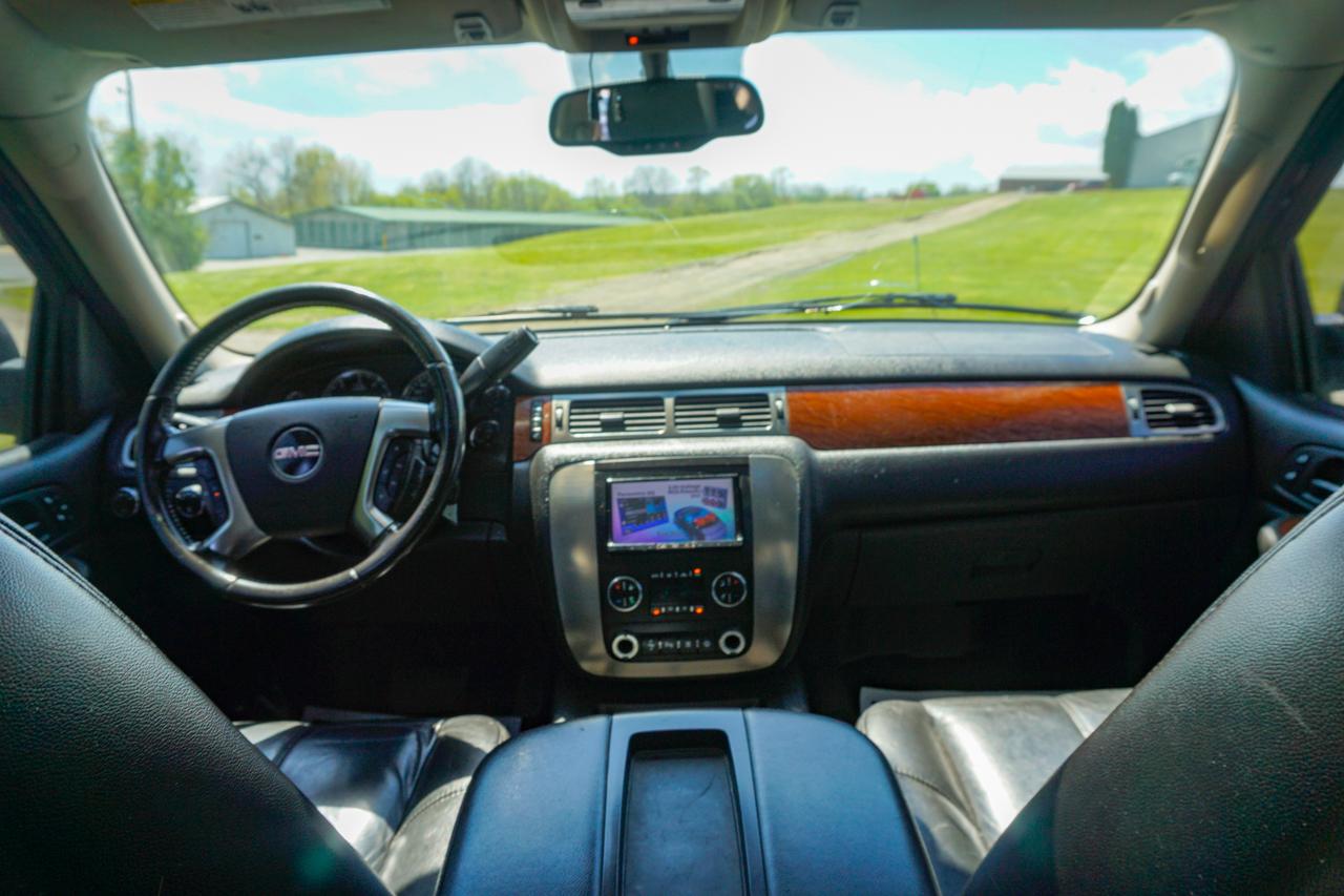 GMC Yukon XL 4WD 4dr 1500 SLT 2007
