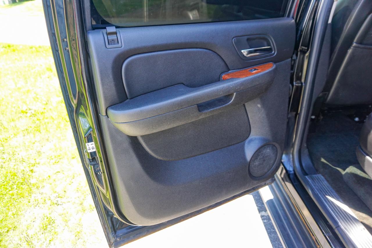 GMC Yukon XL 4WD 4dr 1500 SLT 2007