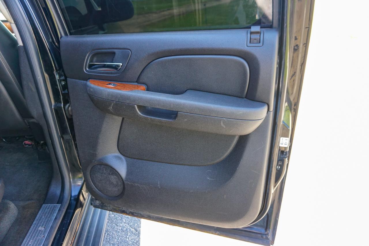 GMC Yukon XL 4WD 4dr 1500 SLT 2007