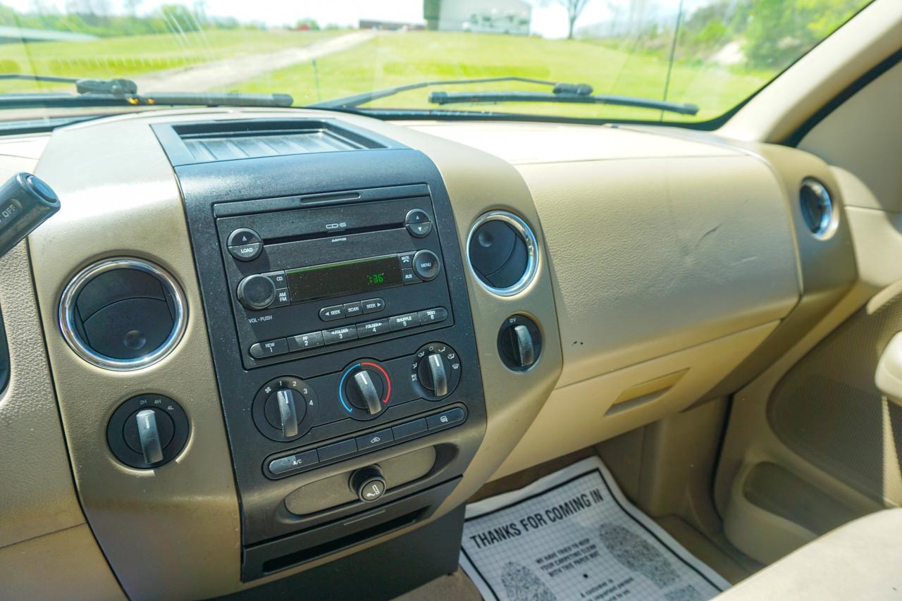 Ford F-150 Reg Cab Flareside 126" XLT 4WD 2006