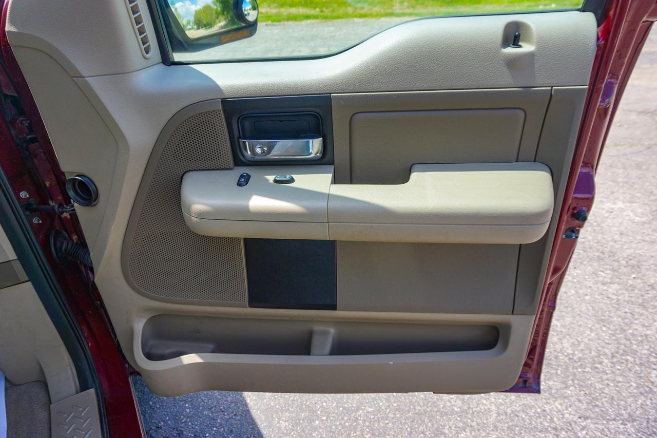 Ford F-150 Reg Cab Flareside 126" XLT 4WD 2006