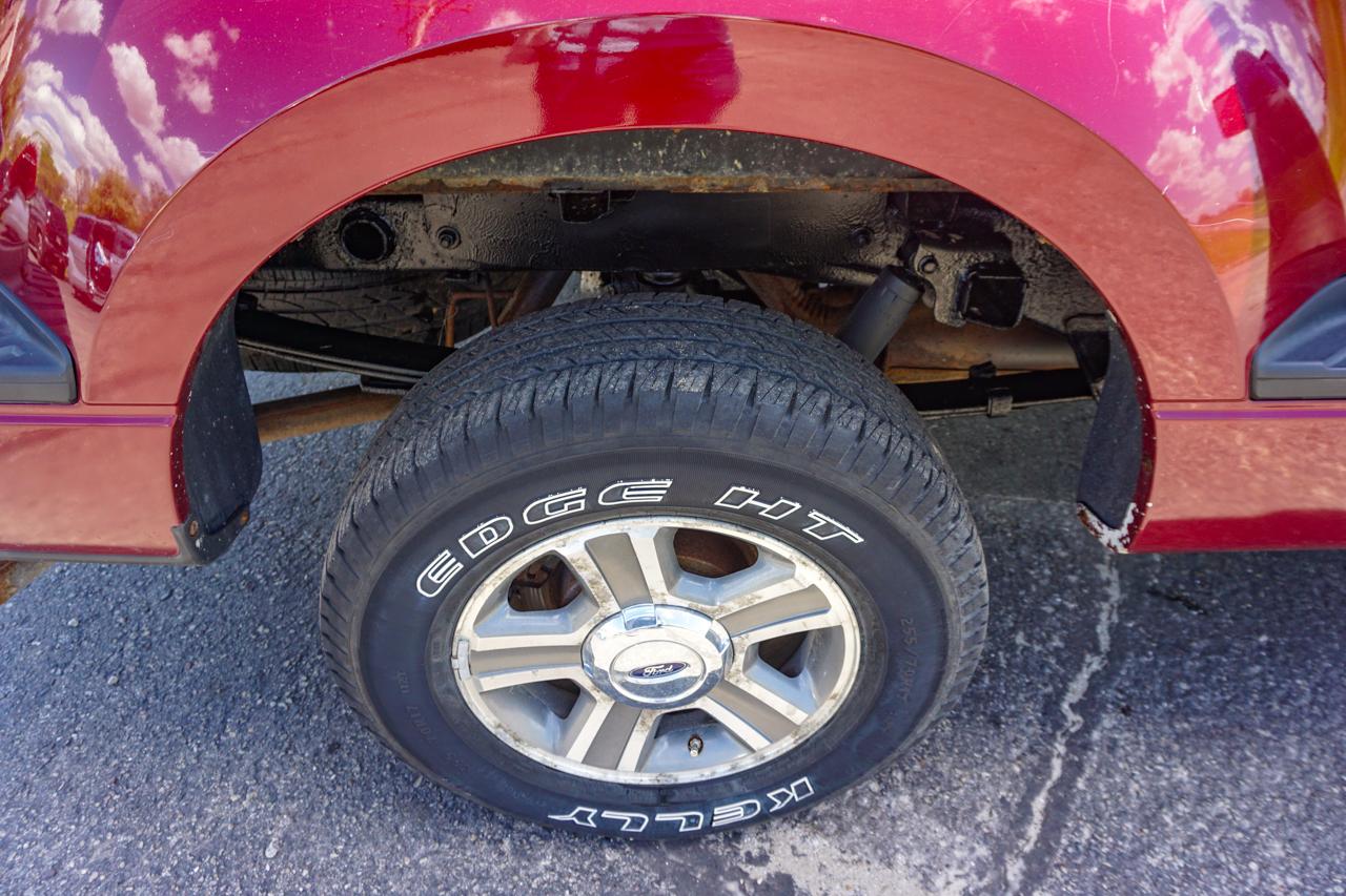 Ford F-150 Reg Cab Flareside 126" XLT 4WD 2006