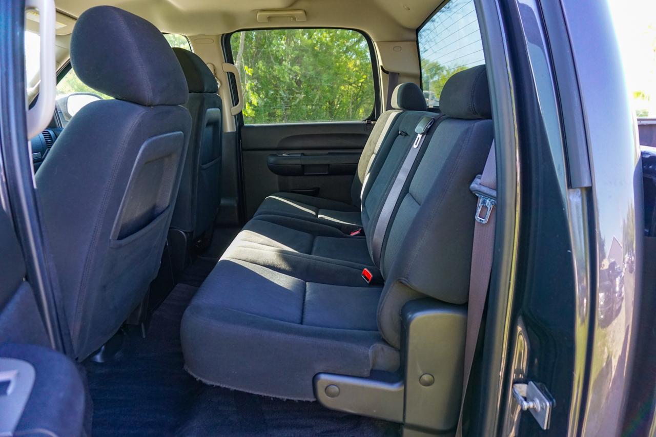 Chevrolet Silverado 1500 4WD Crew Cab 143.5" LT 2011