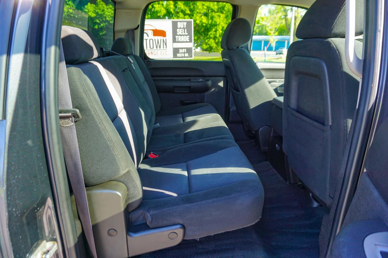 Chevrolet Silverado 1500 4WD Crew Cab 143.5" LT 2011