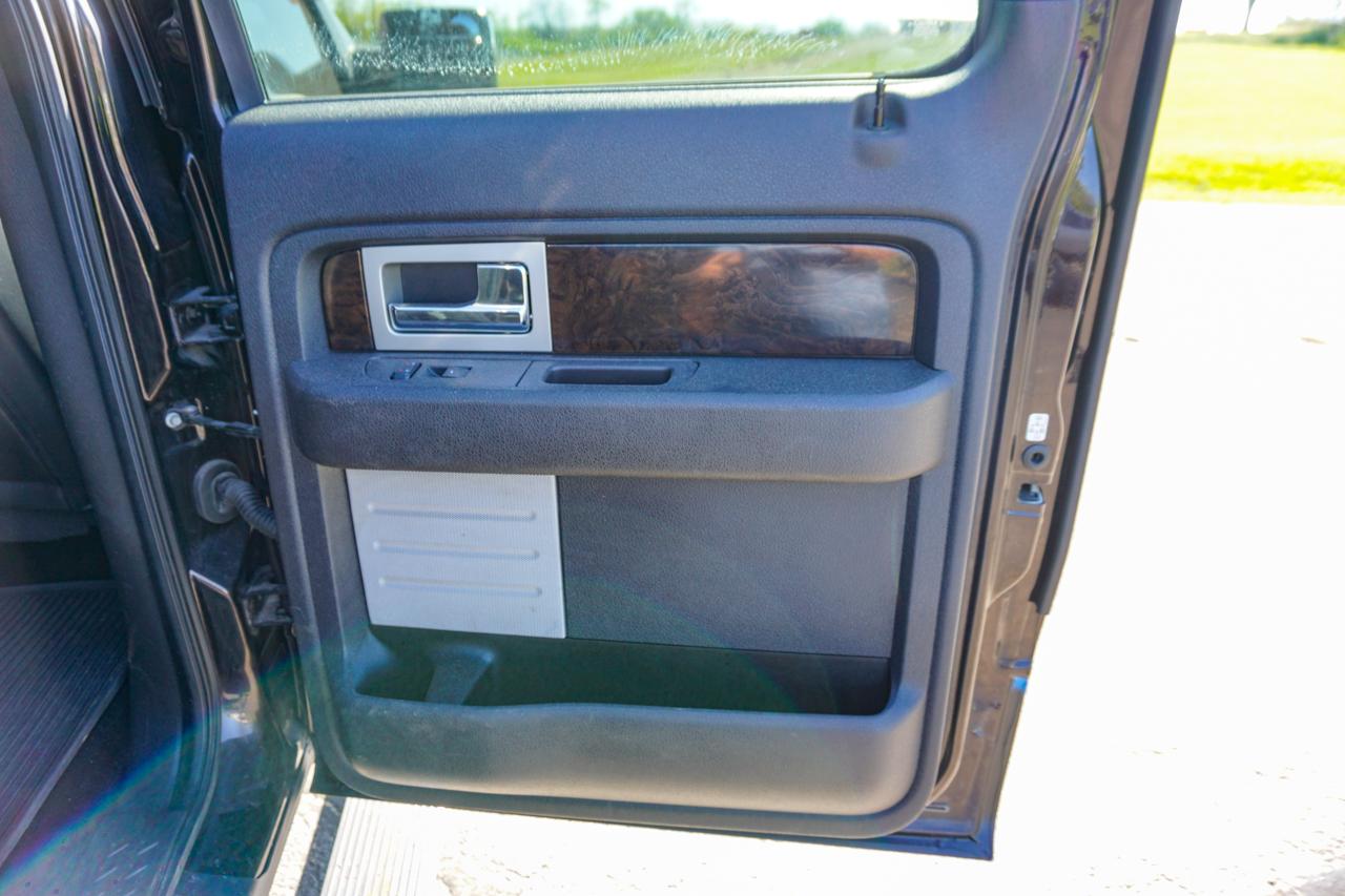 Ford F-150 4WD SuperCrew 145" Platinum 2013