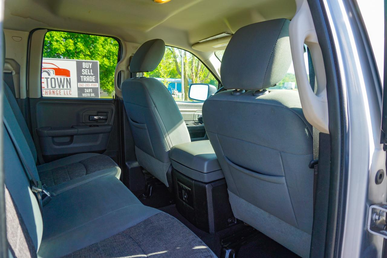 RAM 1500 4WD Quad Cab 140.5" Big Horn 2014