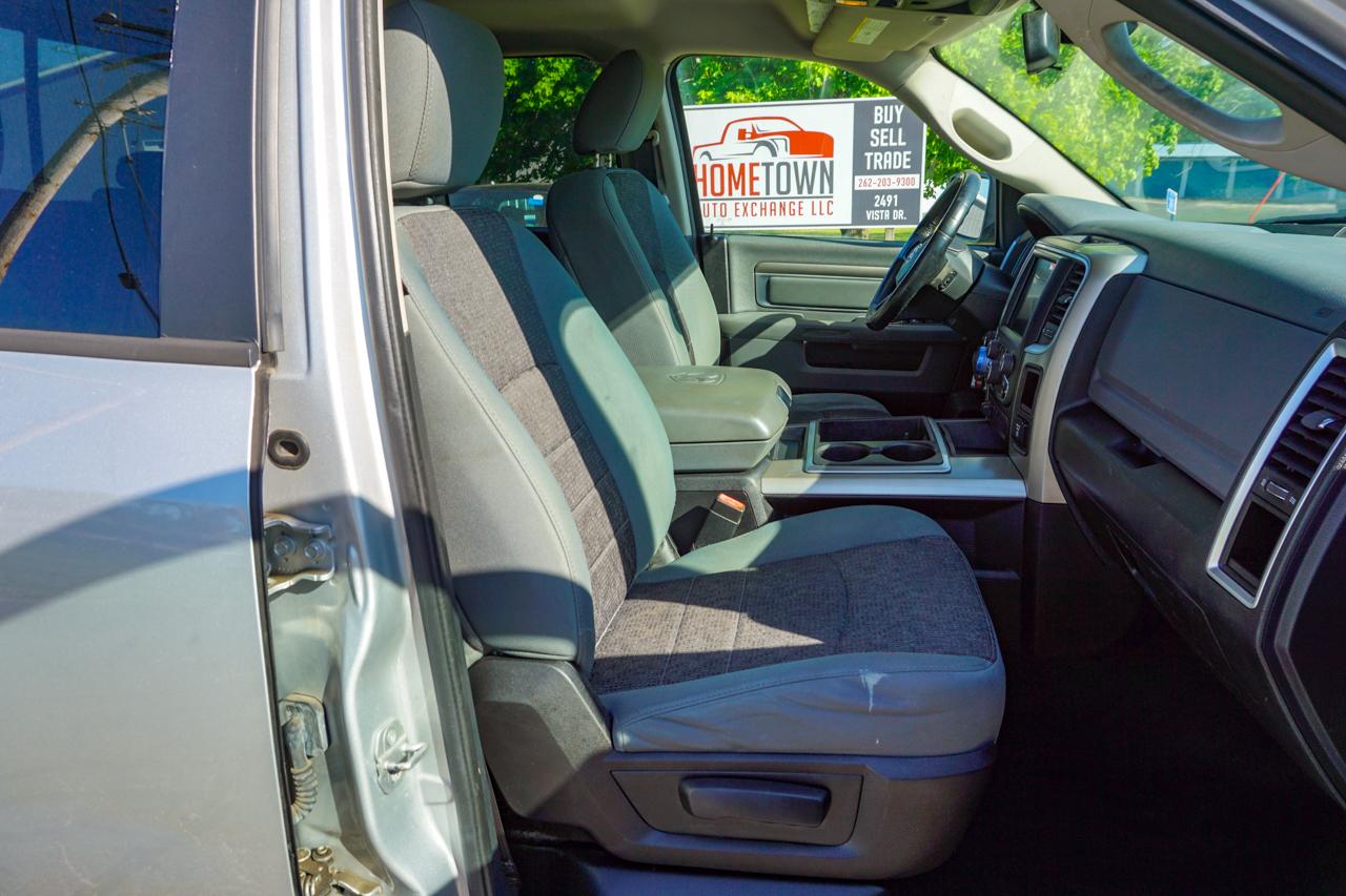 RAM 1500 4WD Quad Cab 140.5" Big Horn 2014