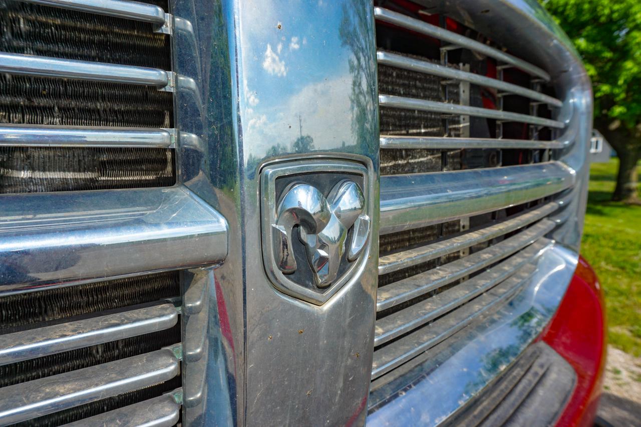 Dodge Ram 2500 4WD Quad Cab 140.5" SLT 2008