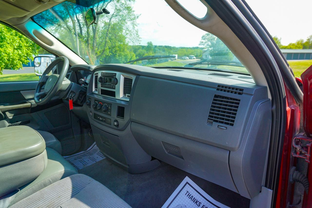 Dodge Ram 2500 4WD Quad Cab 140.5" SLT 2008