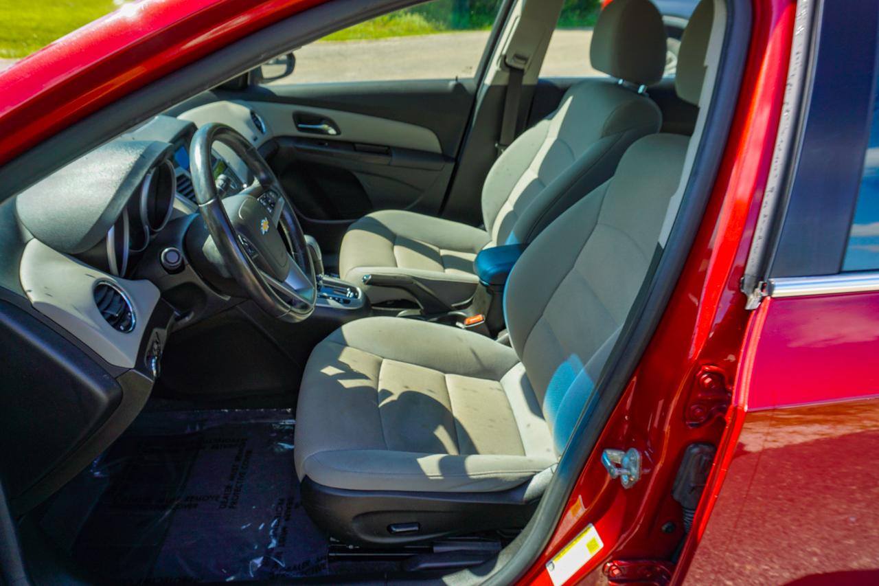 Chevrolet Cruze 4dr Sdn ECO 2012