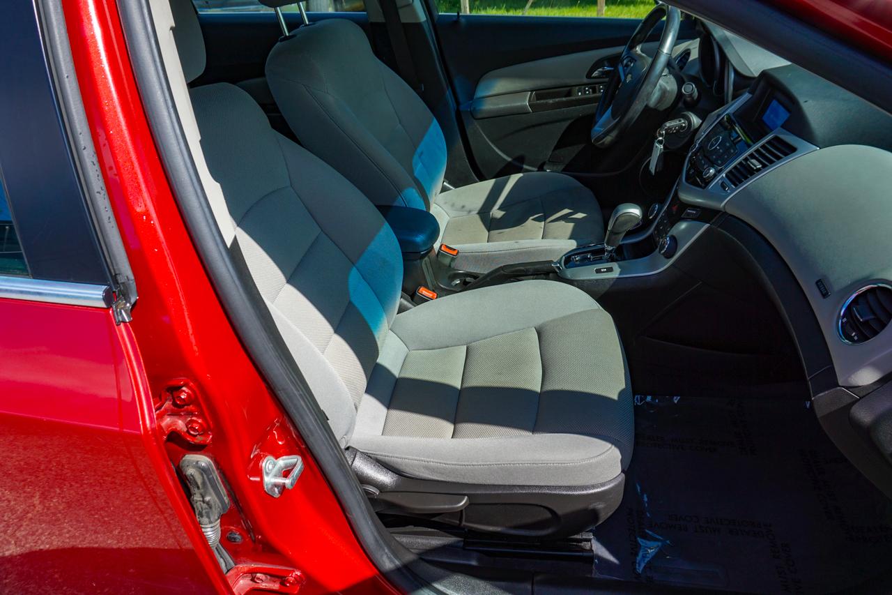 Chevrolet Cruze 4dr Sdn ECO 2012