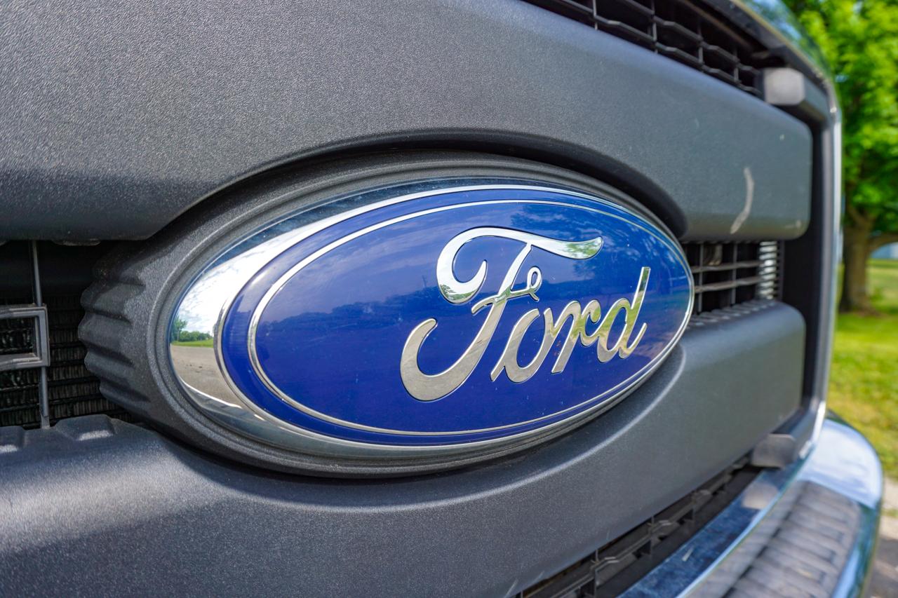 Ford Super Duty F-350 SRW 4WD SuperCab 158" Lariat 2015