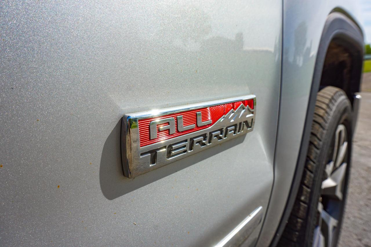 GMC Sierra 1500 4WD Double Cab 143.5" SLT 2014