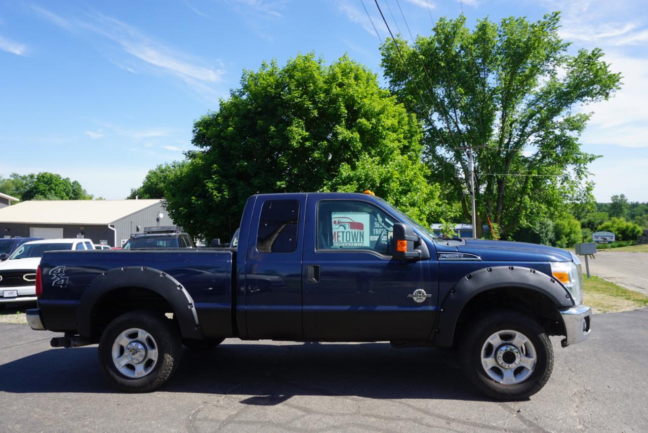 Ford Super Duty F-350 SRW 4WD SuperCab 158" Lariat 2015