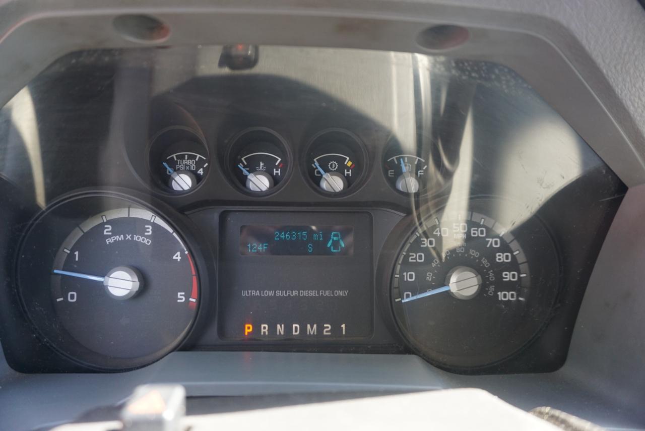 Ford Super Duty F-350 SRW 4WD SuperCab 158" Lariat 2015