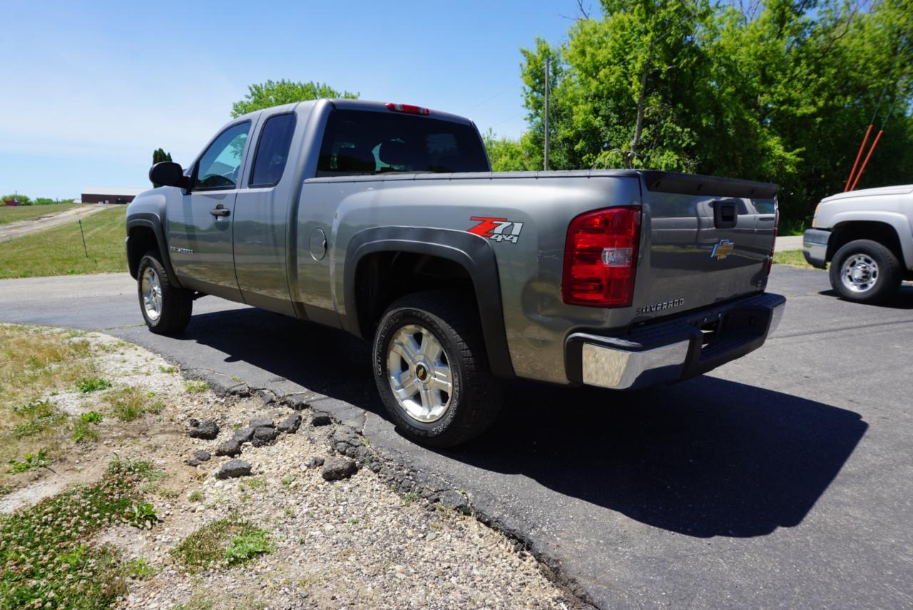 Chevrolet Silverado 1500 4WD Ext Cab 143.5" LT w/1LT 2008