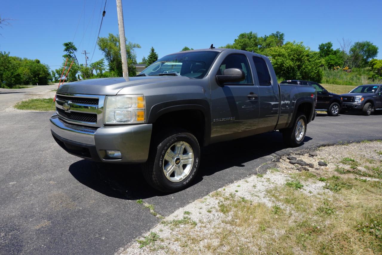 Chevrolet Silverado 1500 4WD Ext Cab 143.5" LT w/1LT 2008
