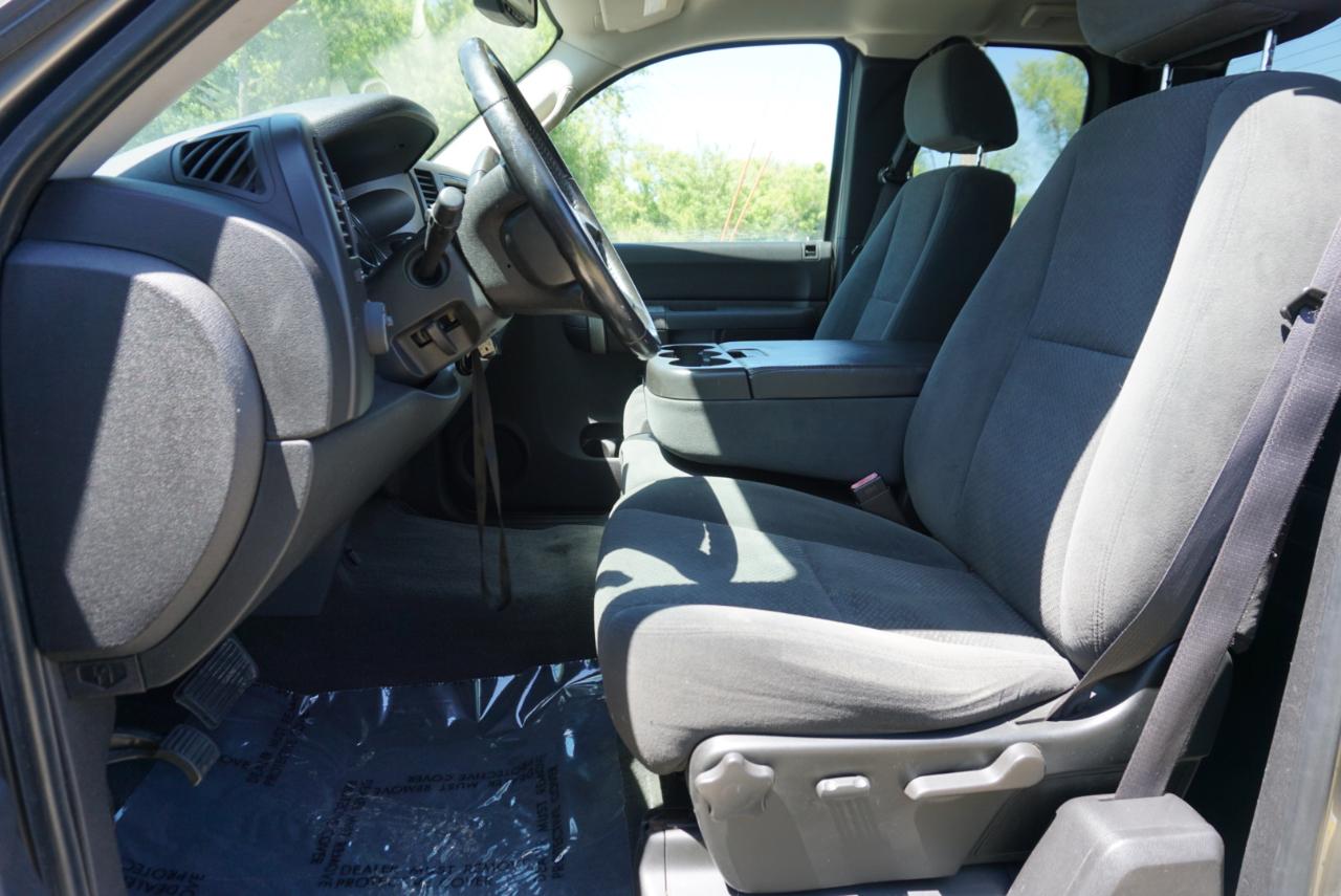 Chevrolet Silverado 1500 4WD Ext Cab 143.5" LT w/1LT 2008