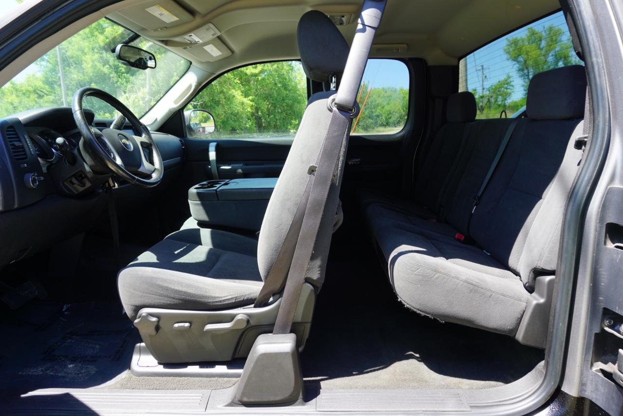 Chevrolet Silverado 1500 4WD Ext Cab 143.5" LT w/1LT 2008