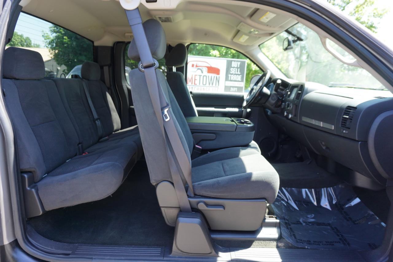 Chevrolet Silverado 1500 4WD Ext Cab 143.5" LT w/1LT 2008