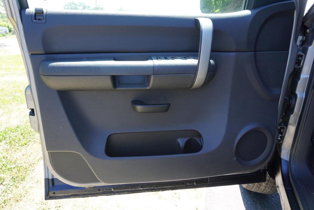 Chevrolet Silverado 1500 4WD Ext Cab 143.5" LT w/1LT 2008