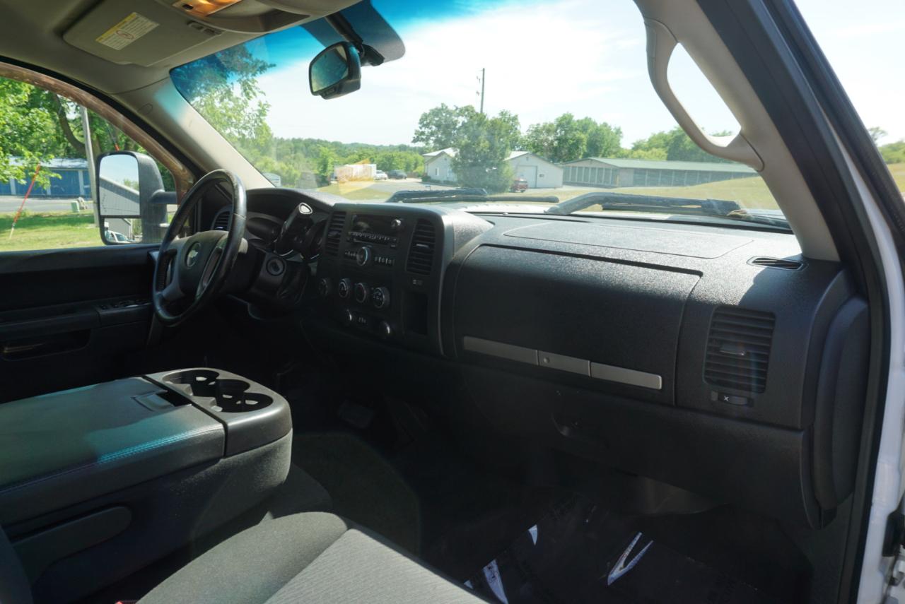 Chevrolet Silverado 2500HD 4WD Crew Cab 153.7" LT 2013