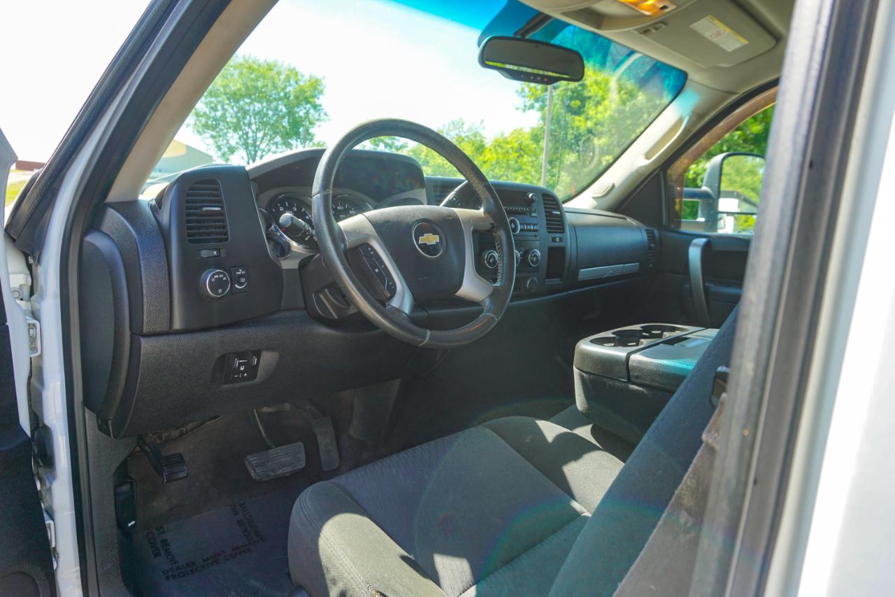 Chevrolet Silverado 2500HD 4WD Crew Cab 153.7" LT 2013