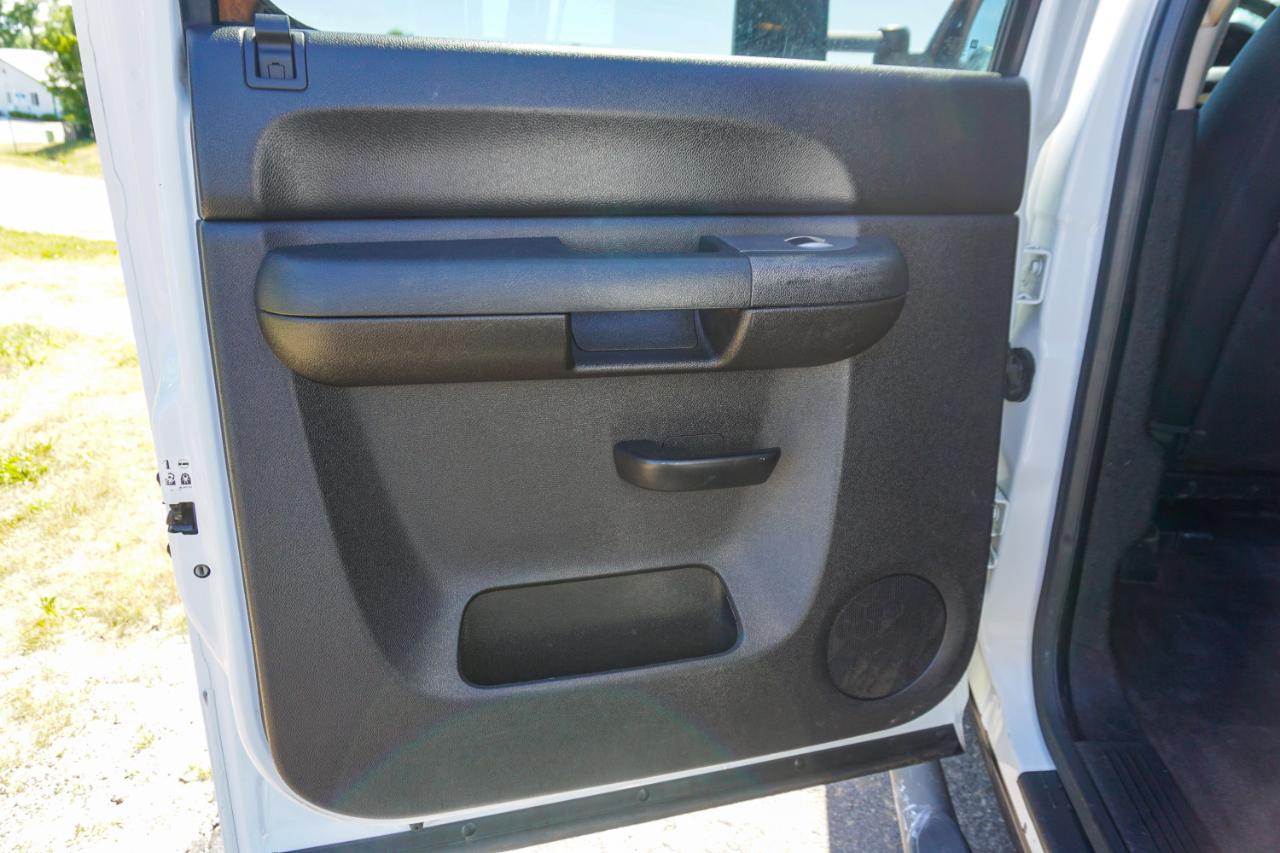 Chevrolet Silverado 2500HD 4WD Crew Cab 153.7" LT 2013