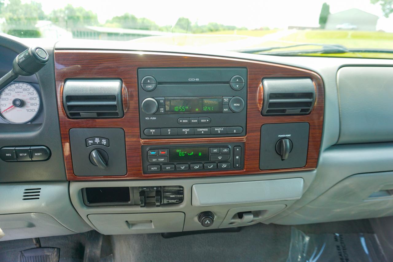 Ford Super Duty F-350 SRW 4WD Crew Cab 156" Lariat 2007