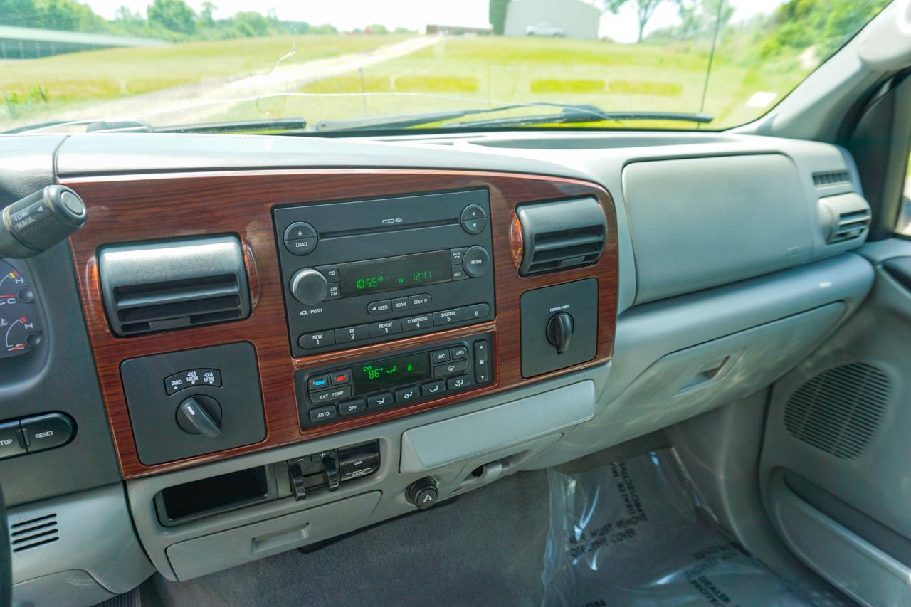 Ford Super Duty F-350 SRW 4WD Crew Cab 156" Lariat 2007