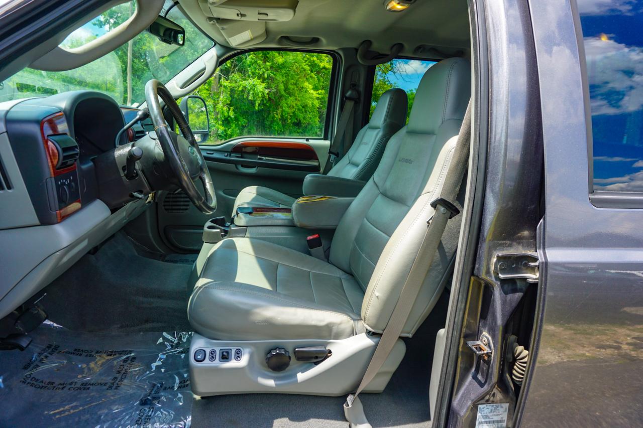 Ford Super Duty F-350 SRW 4WD Crew Cab 156" Lariat 2007