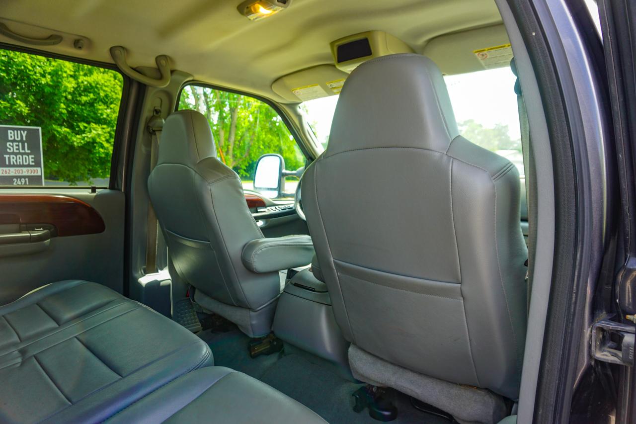 Ford Super Duty F-350 SRW 4WD Crew Cab 156" Lariat 2007