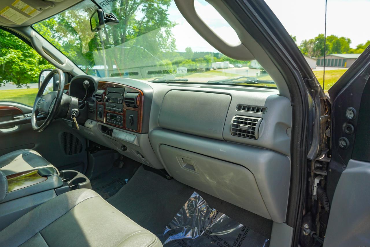 Ford Super Duty F-350 SRW 4WD Crew Cab 156" Lariat 2007
