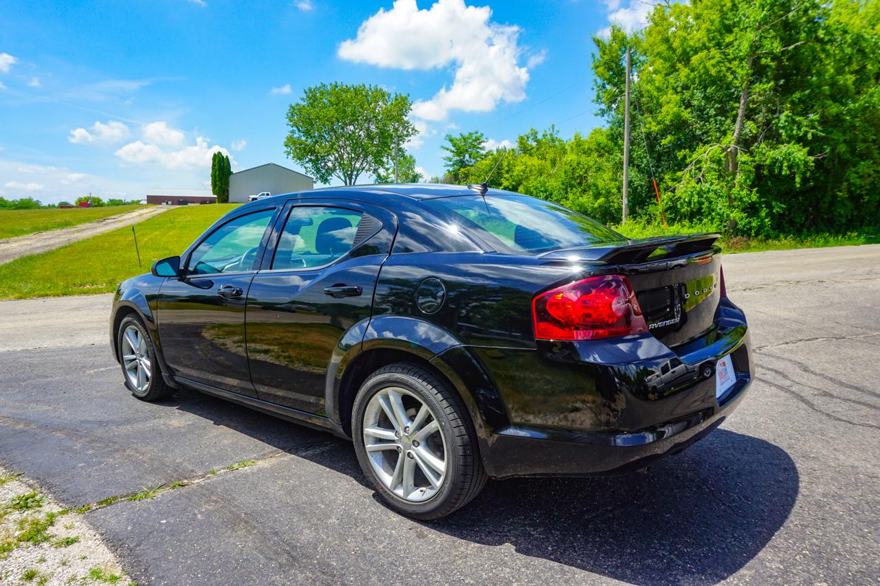 Dodge Avenger 4dr Sdn SE V6 2013