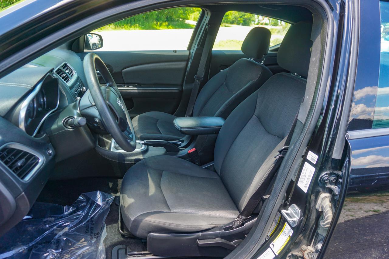 Dodge Avenger 4dr Sdn SE V6 2013