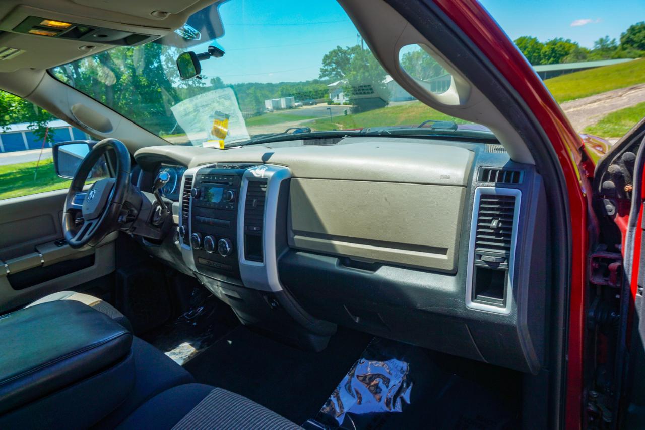 Dodge Ram 1500 4WD Quad Cab 140.5" SLT 2010