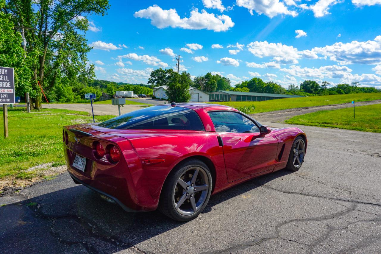 Chevrolet Corvette 2dr Cpe 2005