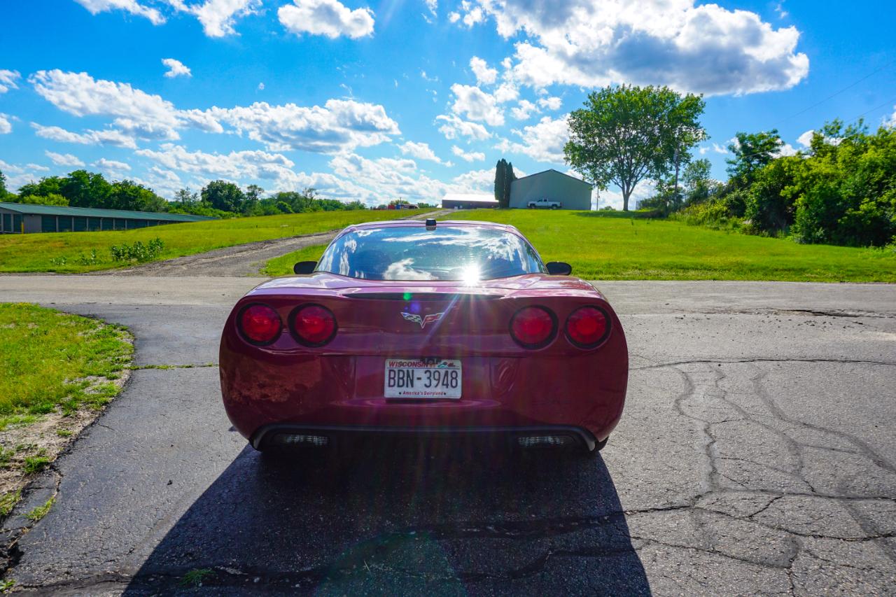 Chevrolet Corvette 2dr Cpe 2005